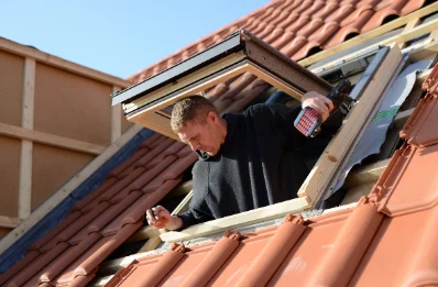 Pose de fenêtres de toit Velux au Tiercent